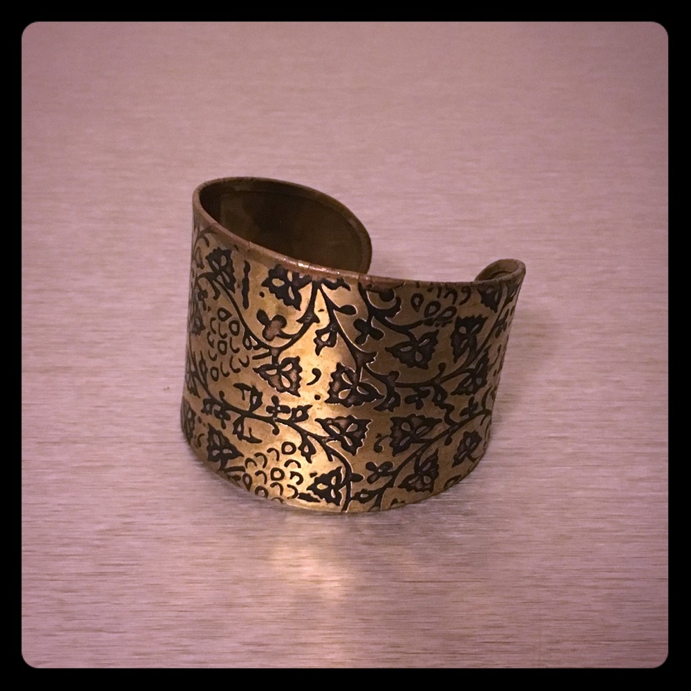 Vintage India Floral Engraved Wide Cuff Bracelet Gold Tone Boho Statement - Picture 5 of 6